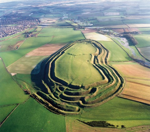 http://www.dorsetlife.co.uk/i/hist/feb10/210%20ed%20Hillforts%201.jpg