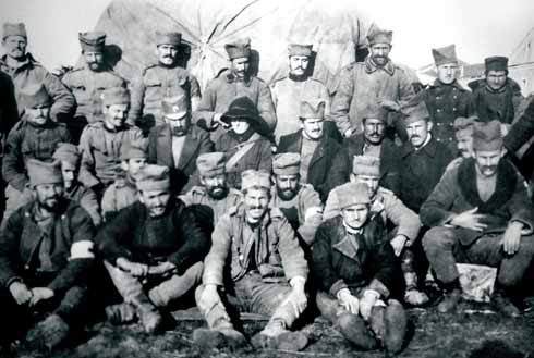Mabel surrounded by piratical-looking Serbian soldiers. In her diary she recorded the men’s deep respect for the nursing staff (author’s collection).